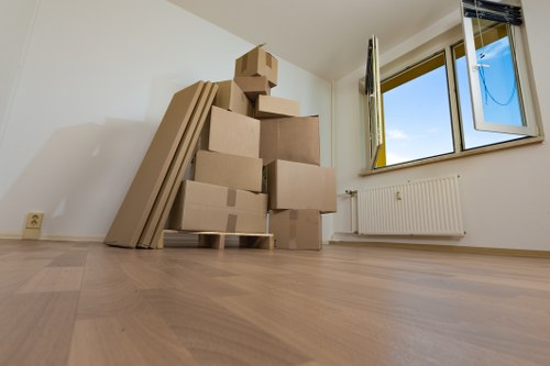 Local office moving team handling access challenges in Notting Hill