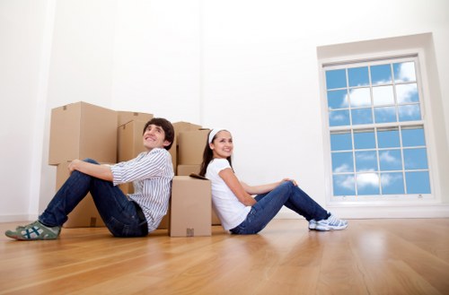 Careful loading and transport support for Notting Hill removals