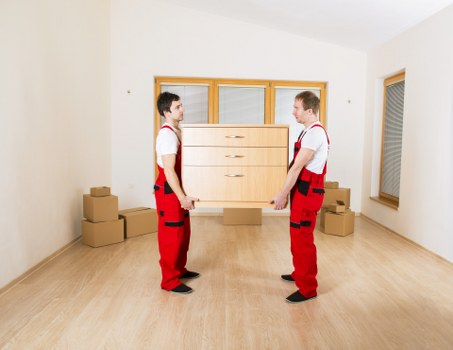 Packing and transport support for a Notting Hill removals van